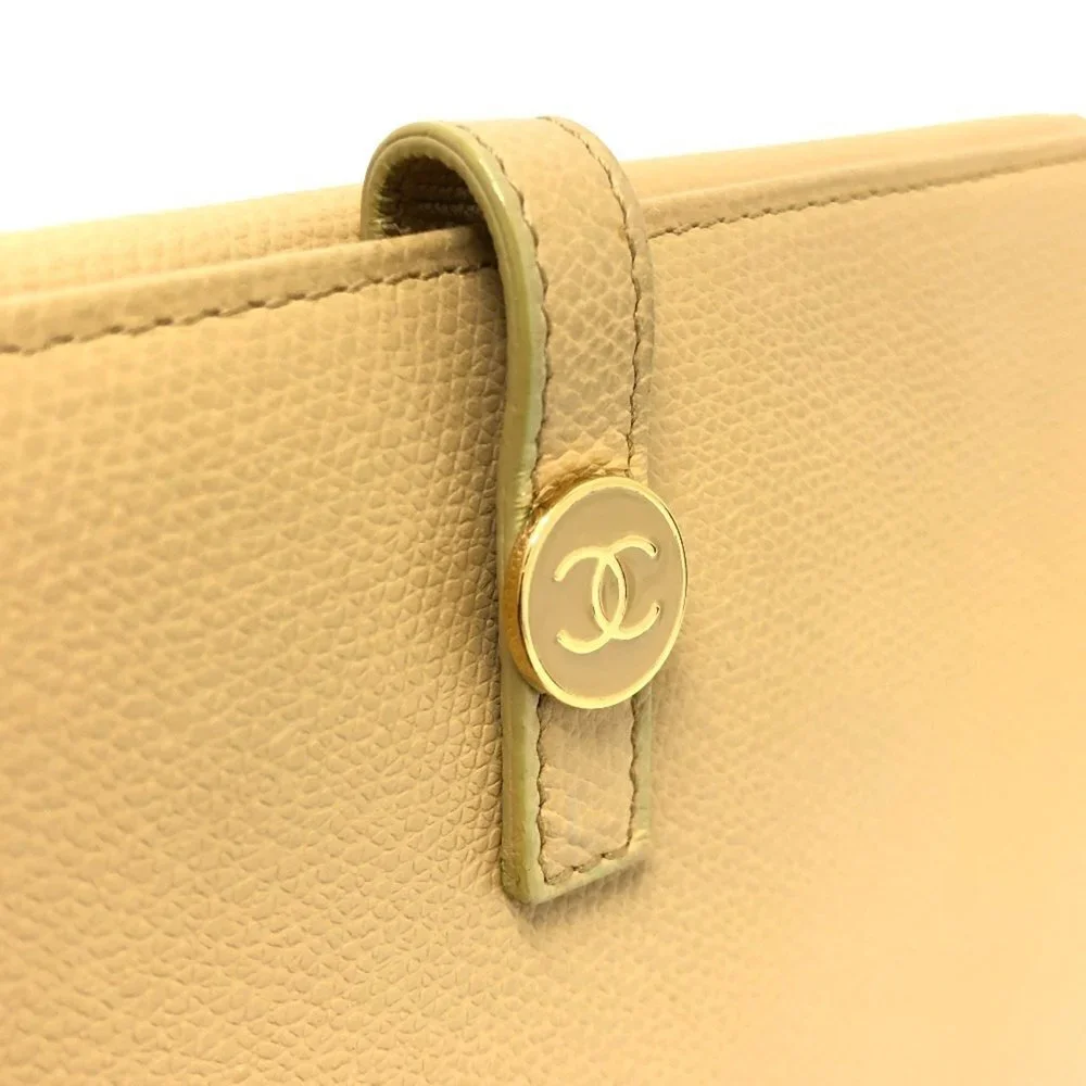 CHANEL Cream Leather Wallet